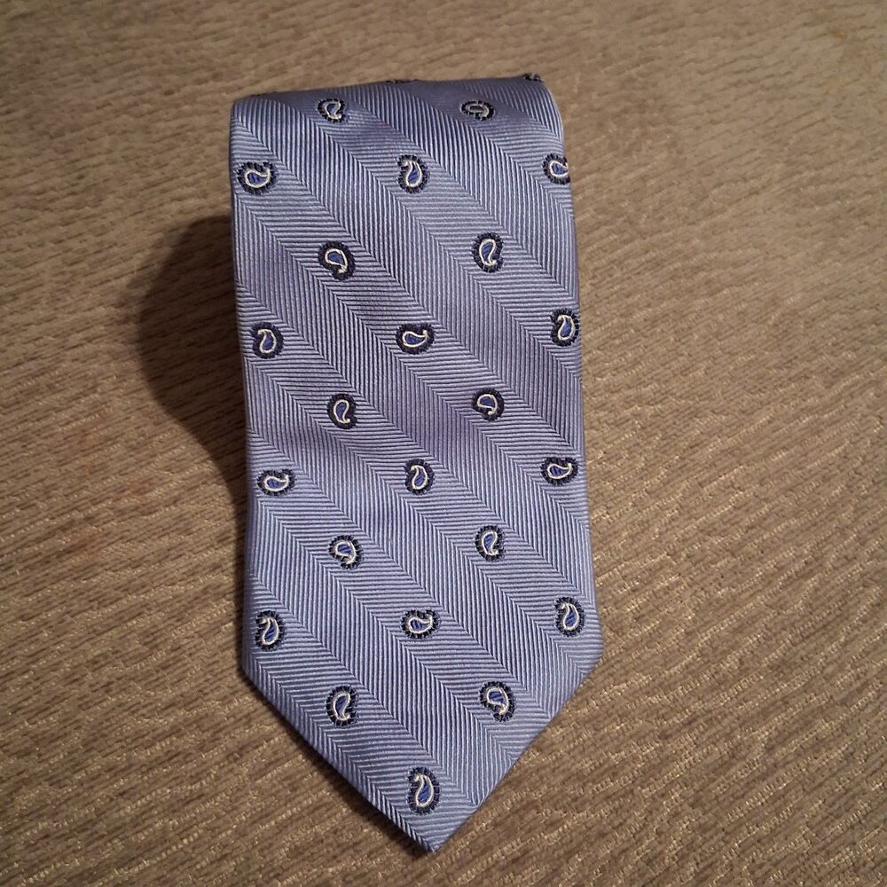 Brooks Brothers Golden Fleece Tie all Silk Paisley Teardrop Pattern Made In USA